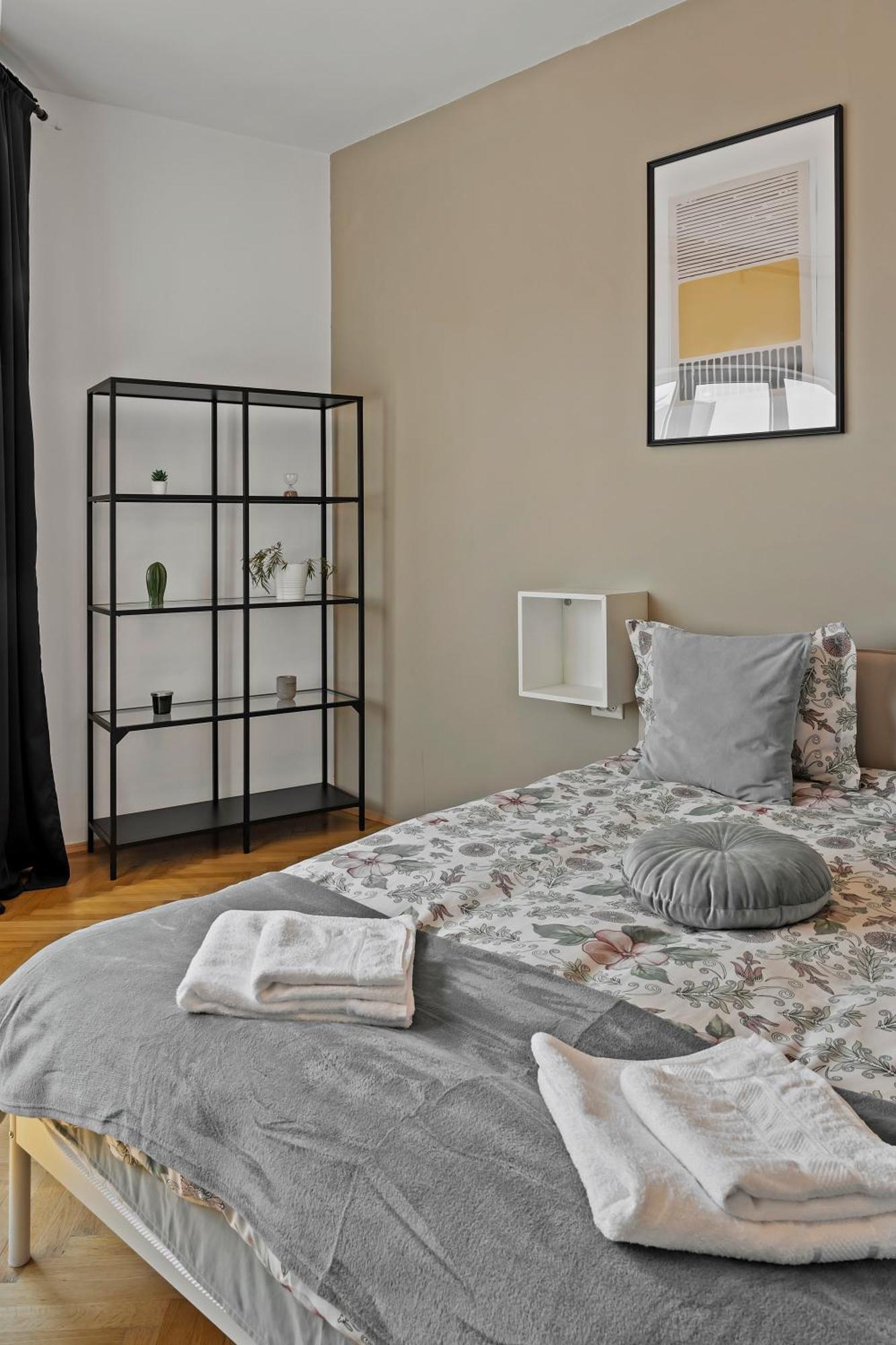 Ultracentral Dreamland Apartment 3 Bdrm Bukares Bagian luar foto