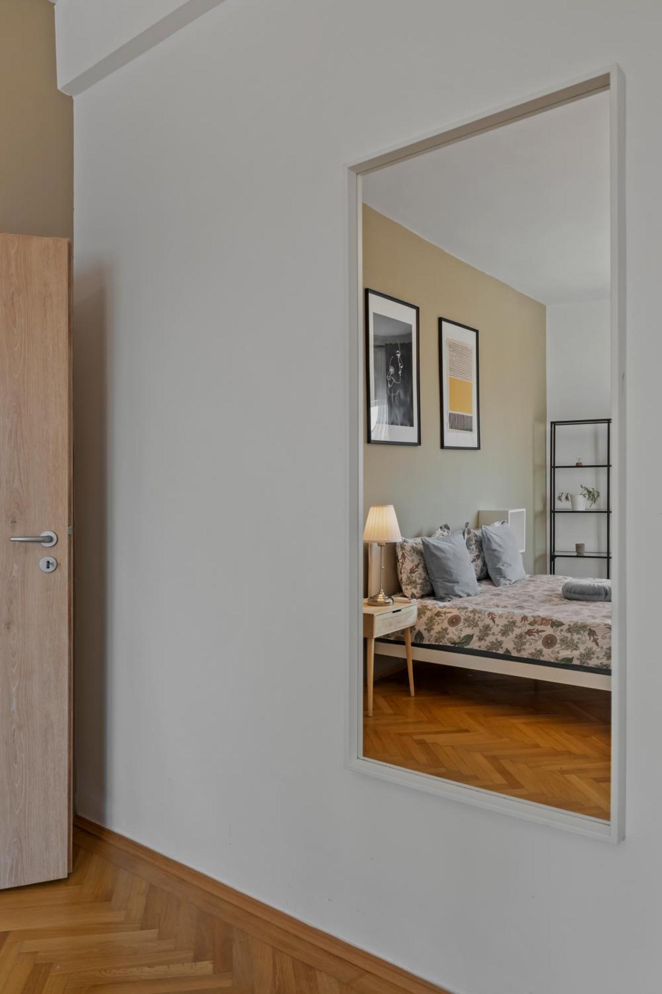 Ultracentral Dreamland Apartment 3 Bdrm Bukares Bagian luar foto